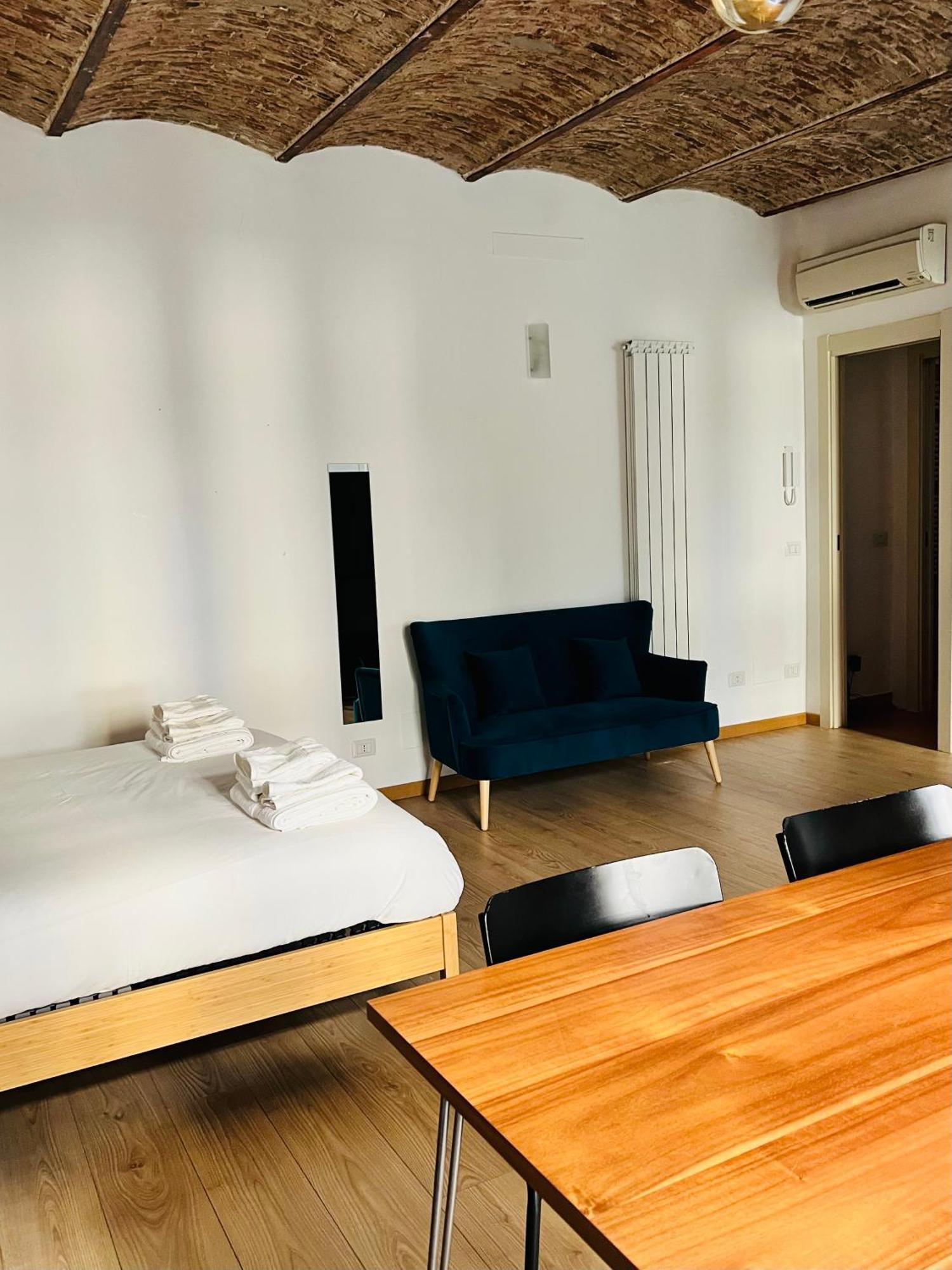 Cozy Studio Navigli มิลาน ภายนอก รูปภาพ